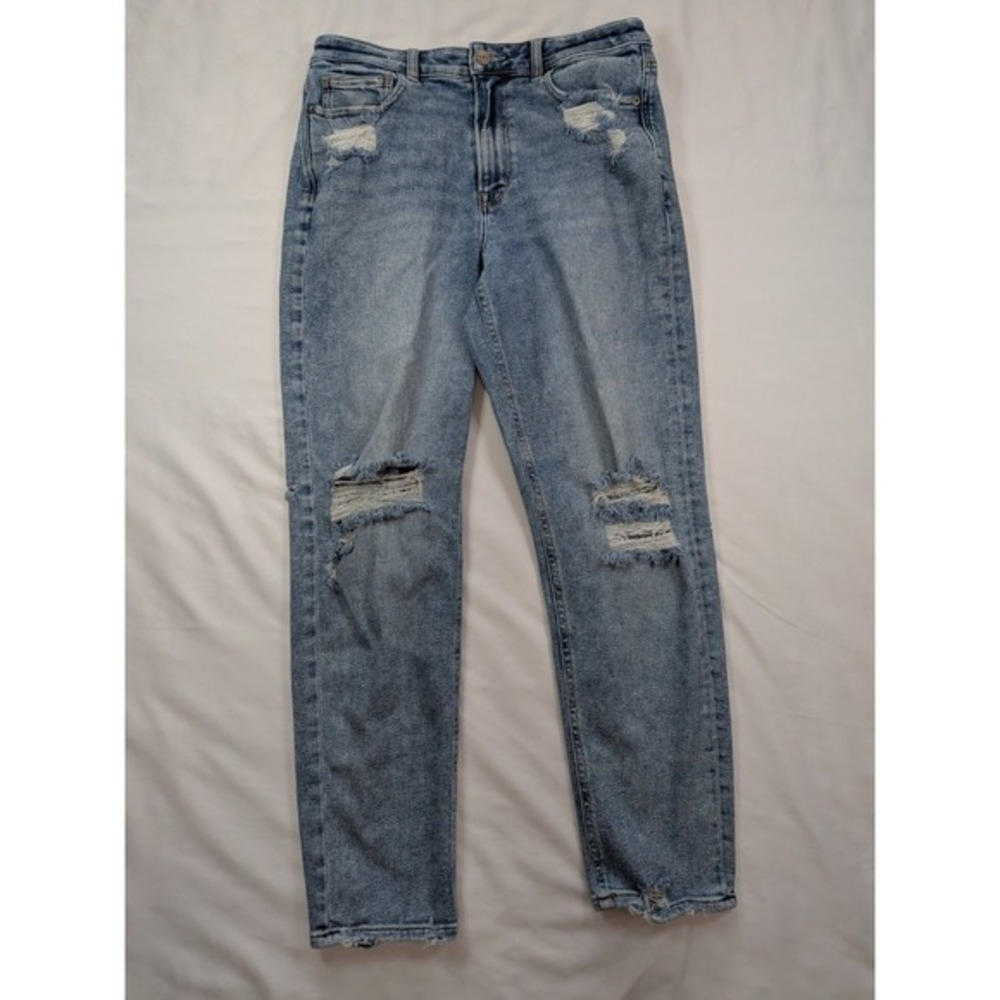 American Eagle Mom Jeans Size 6 Regular Light Wash Distressed High Rise Stretch